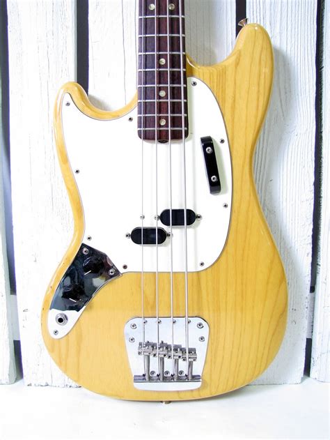 left handed mustang bass